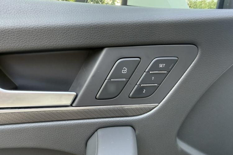 Used Audi Q5L 2022 Updated 45T Luxury Dynamic Version Interior 2