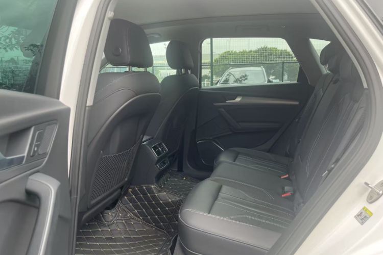 Used Audi Q5L 2022 40T Fashionable and Dynamic Model Interior 3