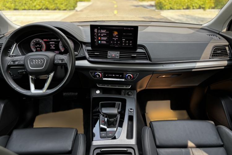 Used Audi Q5L 2022 40T Fashionable and Dynamic Model Interior 3