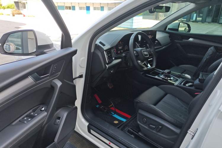 Used Audi Q5L 2022 Updated 40T Luxury Dynamic Edition Interior 3