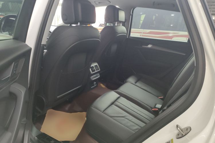 Used Audi Q5L 2022 Updated 40T Luxury Dynamic Edition Interior 4