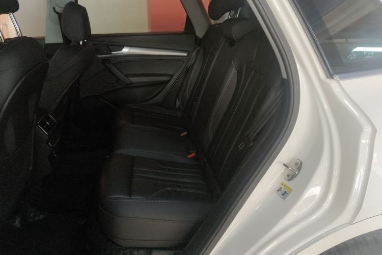 Used Audi Q5L 2022 40T Luxury Dynamic Model Interior 4