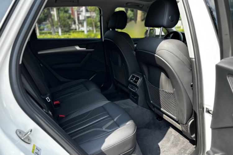 Used Audi Q5L 2022 40T Fashionable and Dynamic Model Interior 4