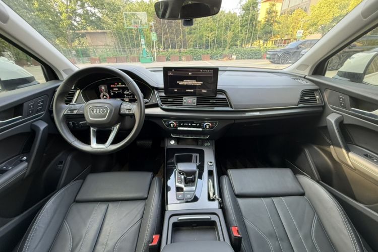 Used Audi Q5L 2022 Updated 45T Luxury Dynamic Version Interior 4