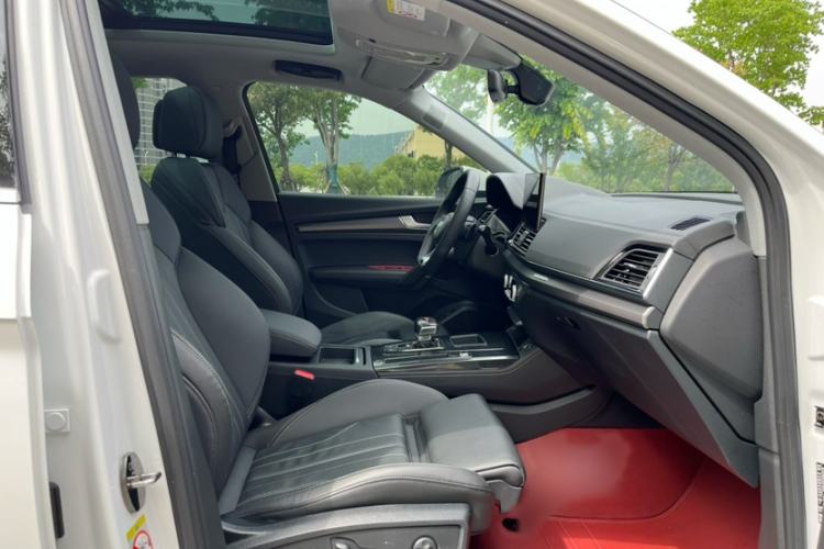 Used Audi Q5L 2022 Updated 45T Luxury Dynamic Version Interior 5