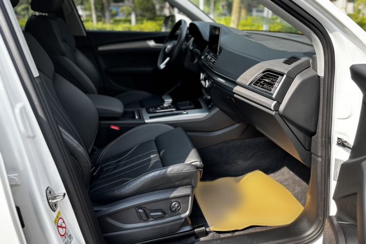 Used Audi Q5L 2022 40T Fashionable and Dynamic Model Interior 5