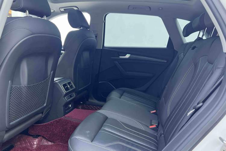 Used Audi Q5L 2022 40T Fashionable and Dynamic Model Interior 6