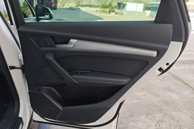 Used Audi Q5L 2022 Updated 40T Luxury Dynamic Edition Interior 6