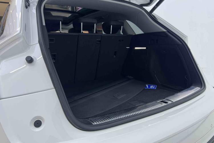 Used Audi Q5L 2022 40T Fashionable and Dynamic Model Interior 8