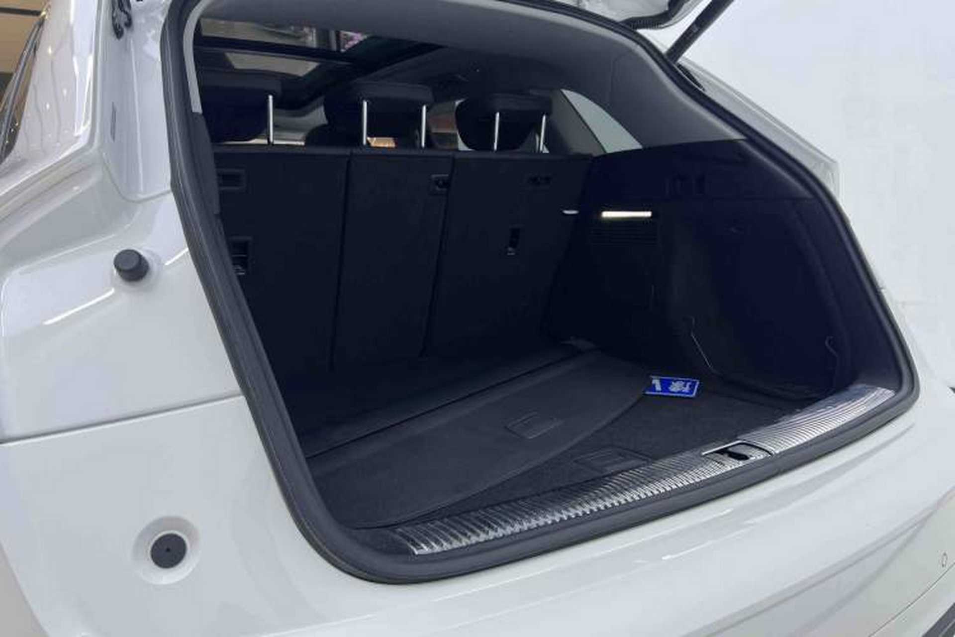 Used Audi Q5L 2022 40T Fashionable and Dynamic Model Interior 8