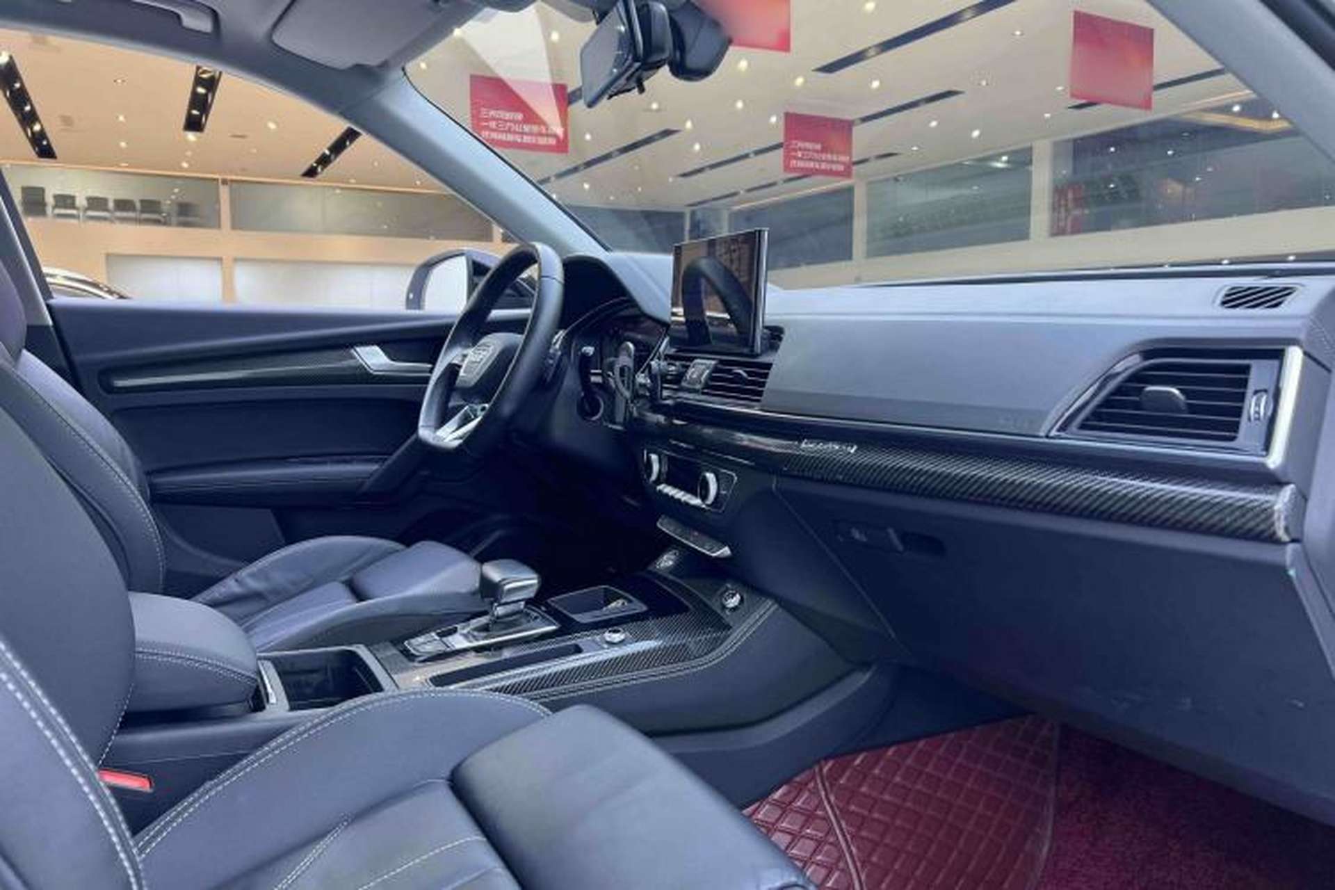 Used Audi Q5L 2022 40T Fashionable and Dynamic Model Interior 9