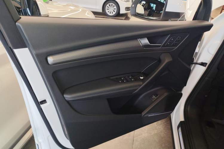 Used Audi Q5L 2022 Updated 45T Luxury Dynamic Version Left Front Door Interior