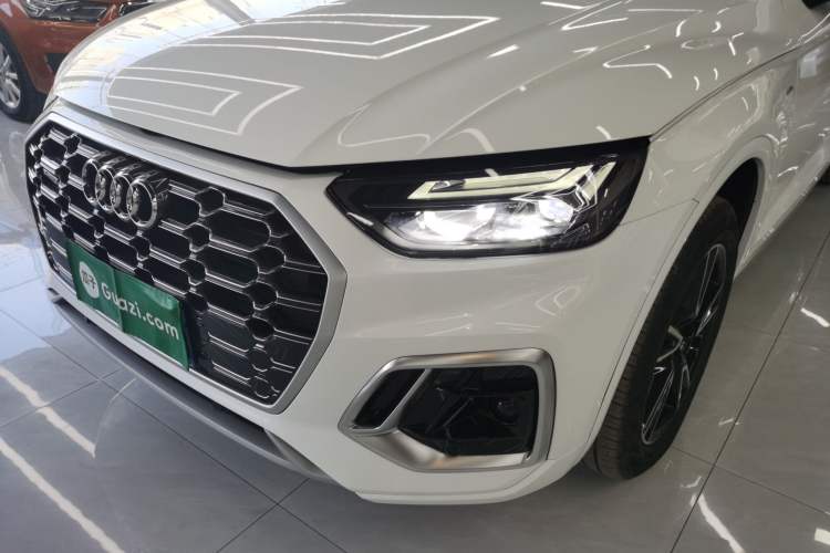 Used Audi Q5L 2022 40T Fashionable and Dynamic Model Left Front Headlight