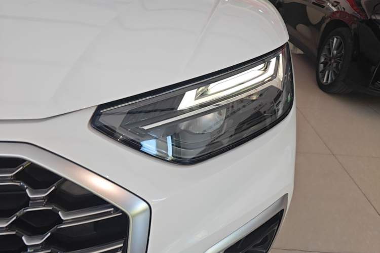 Used Audi Q5L 2022 Updated 40T Luxury Dynamic Edition Left Front Headlight