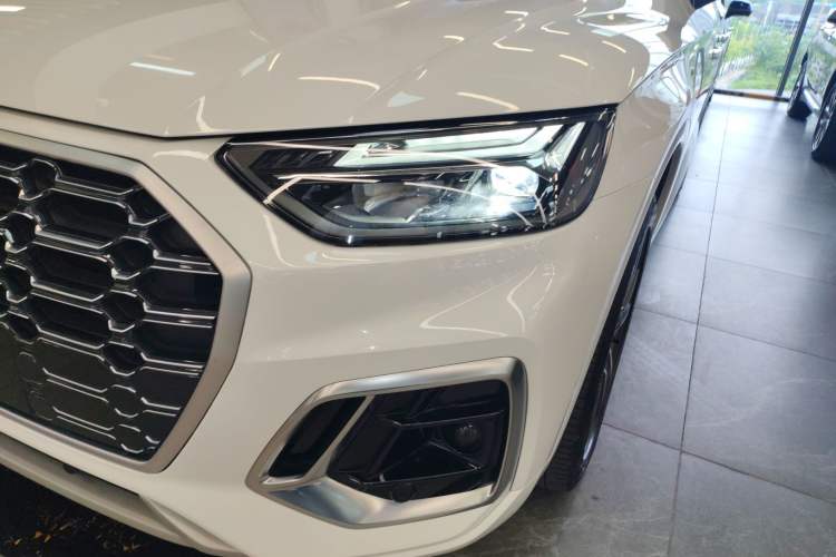 Used Audi Q5L 2022 Updated 45T Luxury Dynamic Version Left Front Headlight