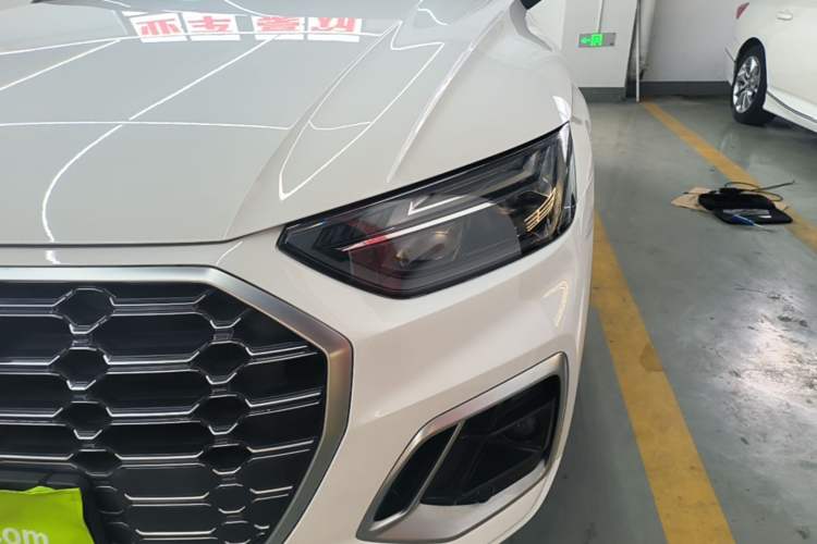 Used Audi Q5L 2022 40T Fashionable and Dynamic Model Left Front Headlight