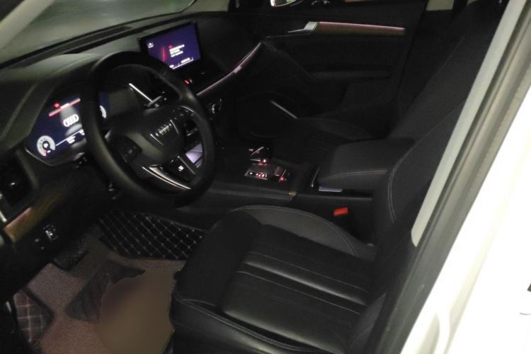 Used Audi Q5L 2022 40T Luxury Elegant Model Left Front Seat
