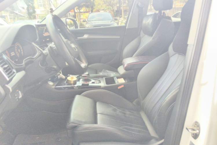 Used Audi Q5L 2022 40T Luxury Dynamic Model Left Front Seat