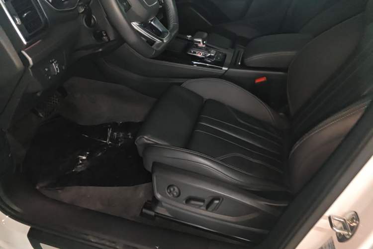Used Audi Q5L 2022 40T Luxury Dynamic Model Left Front Seat
