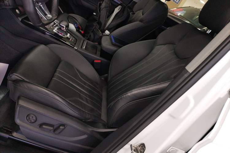 Used Audi Q5L 2022 40T Luxury Dynamic Model Left Front Seat