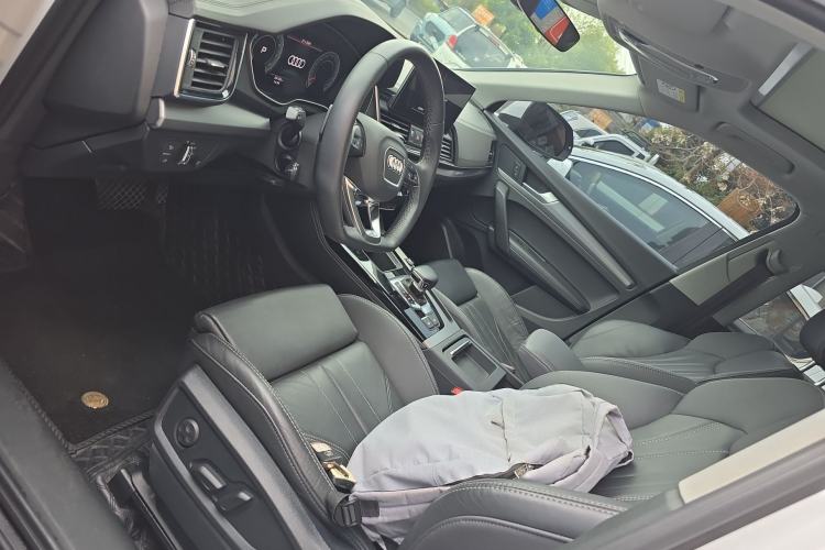 Used Audi Q5L 2022 40T RS Package Performance Model Left Front Seat
