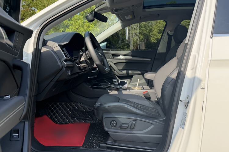 Used Audi Q5L 2022 40T Luxury Dynamic Model Left Front Seat