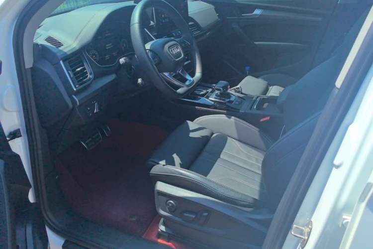 Used Audi Q5L 2022 45T Luxury Dynamic Model Left Front Seat