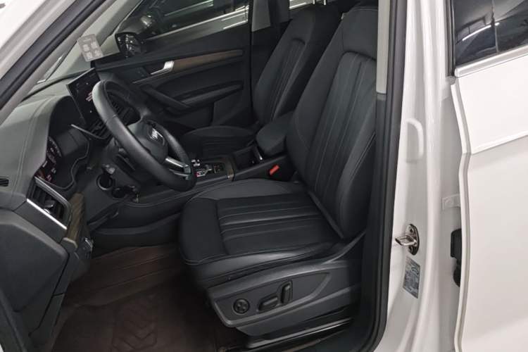 Used Audi Q5L 2022 Updated Version 40T Luxury Elegant Edition Left Front Seat