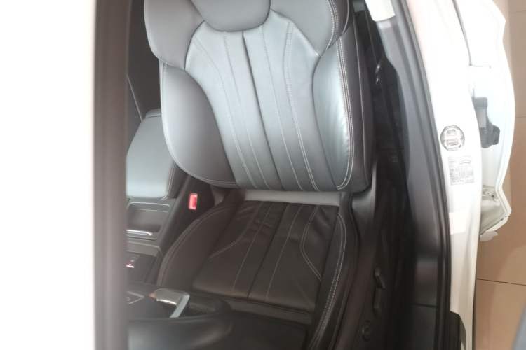 Used Audi Q5L 2022 40T Fashionable and Dynamic Model Left Front Seat