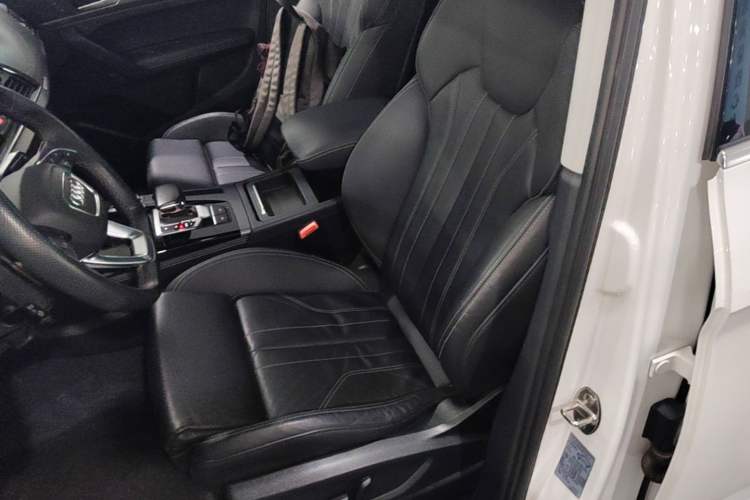 Used Audi Q5L 2022 40T Luxury Dynamic Model Left Front Seat