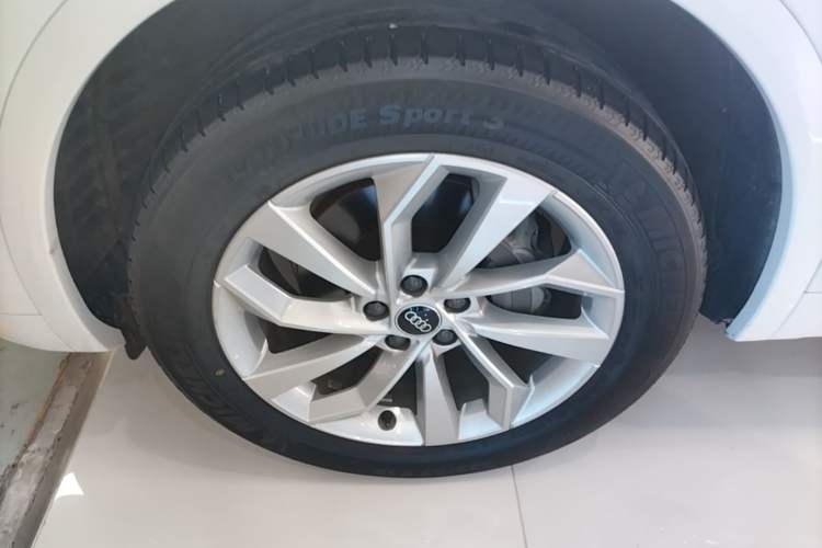 Used Audi Q5L 2022 Updated 40T Luxury Dynamic Edition Left Front Wheel Hub