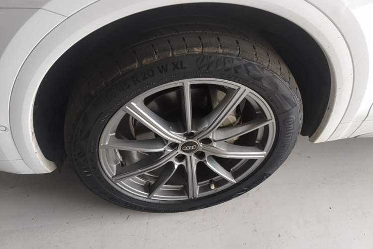 Used Audi Q5L 2022 Updated 40T Luxury Dynamic Edition Left Front Wheel Hub