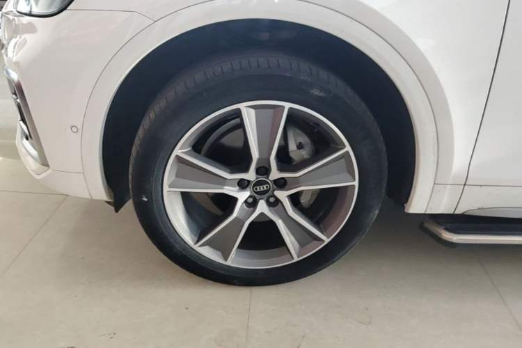 Used Audi Q5L 2022 45T Luxury Dynamic Model Left Front Wheel Hub