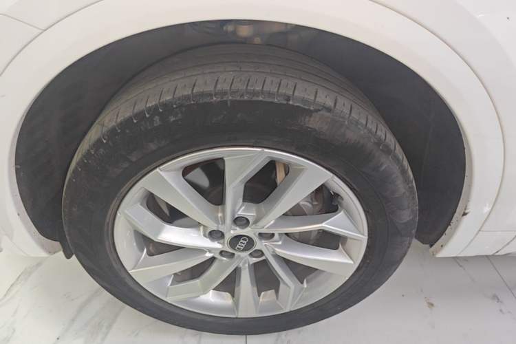 Used Audi Q5L 2022 Updated 40T Luxury Dynamic Edition Left Front Wheel Hub