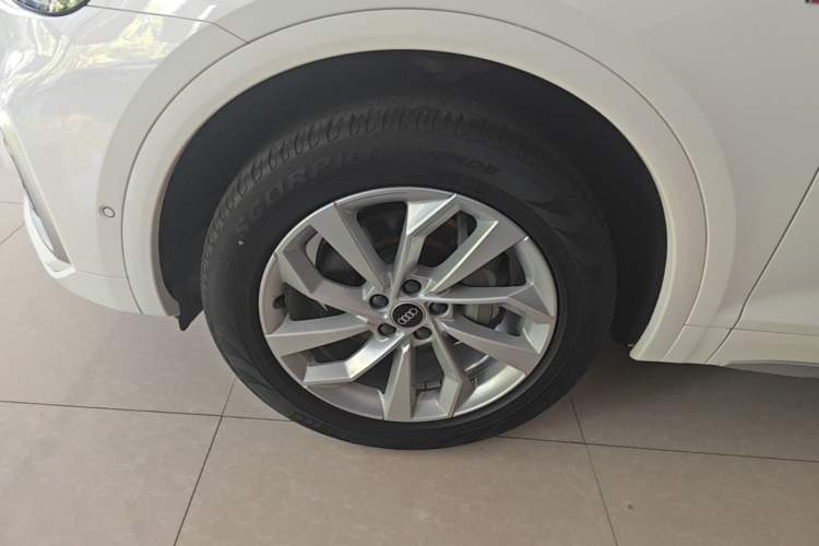 Used Audi Q5L 2022 Updated 40T Luxury Dynamic Edition Left Front Wheel Hub