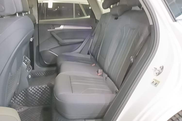 Used Audi Q5L 2022 Updated 40T Luxury Dynamic Edition Left Rear Seat
