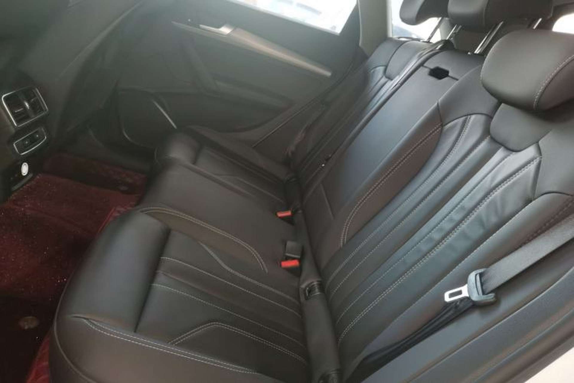 Used Audi Q5L 2022 40T Fashionable and Dynamic Model Left Rear Seat
