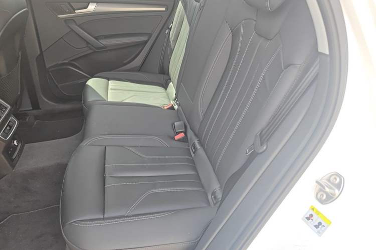 Used Audi Q5L 2022 Updated 45T Luxury Dynamic Version Left Rear Seat