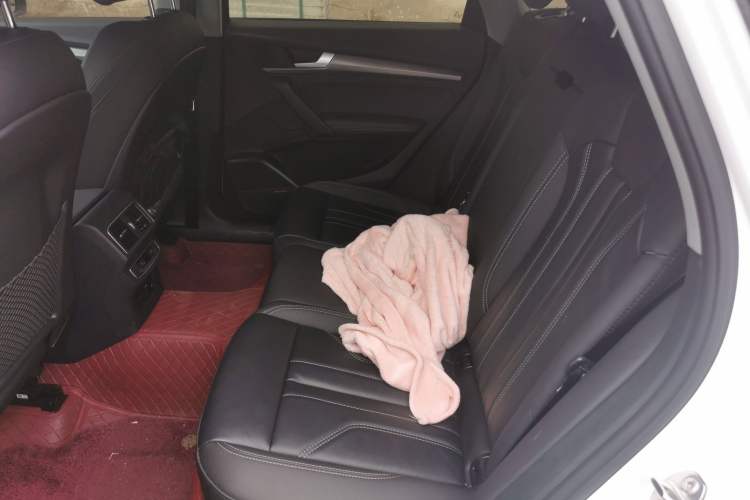 Used Audi Q5L 2022 Updated 45T Luxury Dynamic Version Left Rear Seat