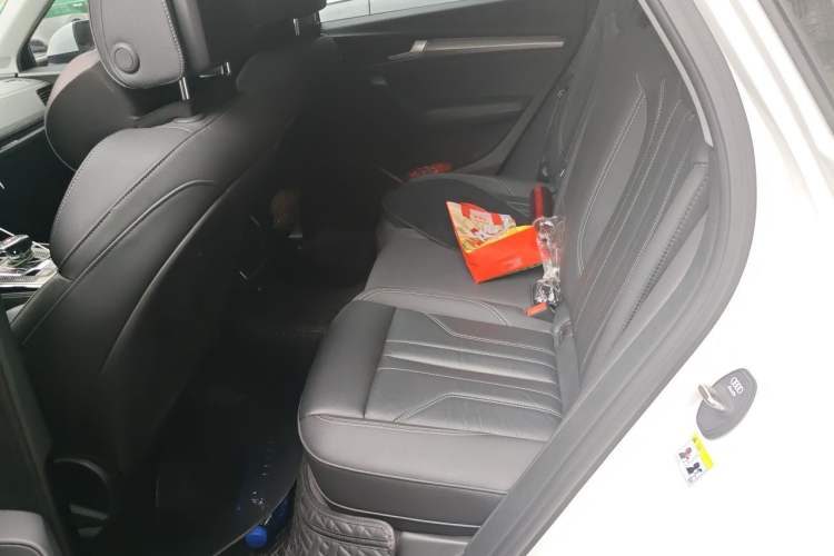 Used Audi Q5L 2022 Updated 45T Luxury Dynamic Version Left Rear Seat