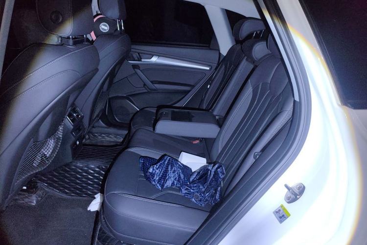 Used Audi Q5L 2022 40T Fashionable and Dynamic Model Left Rear Seat