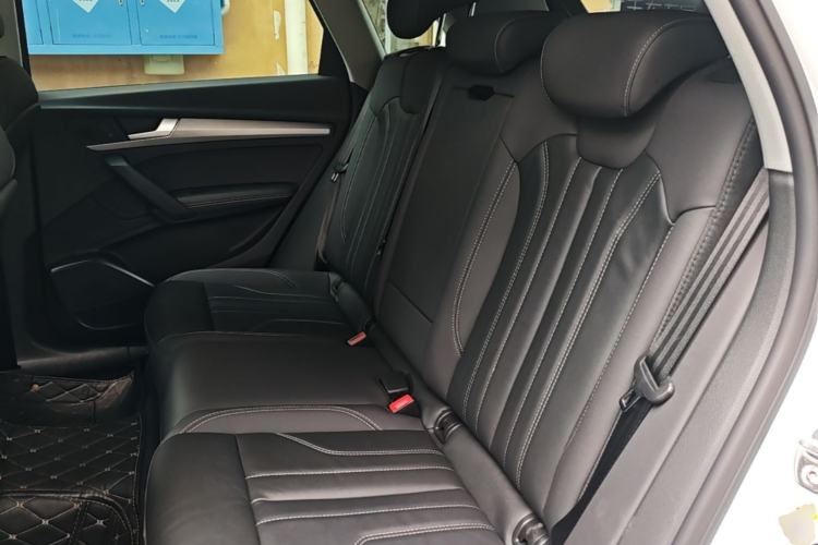 Used Audi Q5L 2022 40T Fashionable and Dynamic Model Left Rear Seat