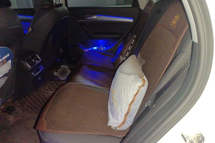 Used Audi Q5L 2022 40T Fashionable and Elegant Model Left Rear Seat