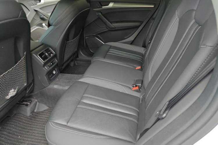 Used Audi Q5L 2022 40T Fashionable and Dynamic Model Left Rear Seat