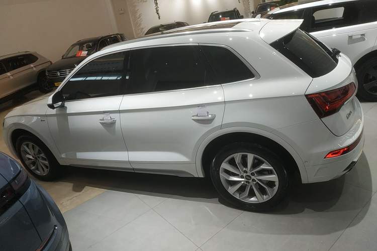 Used Audi Q5L 2022 Updated 40T Luxury Dynamic Edition Left Side