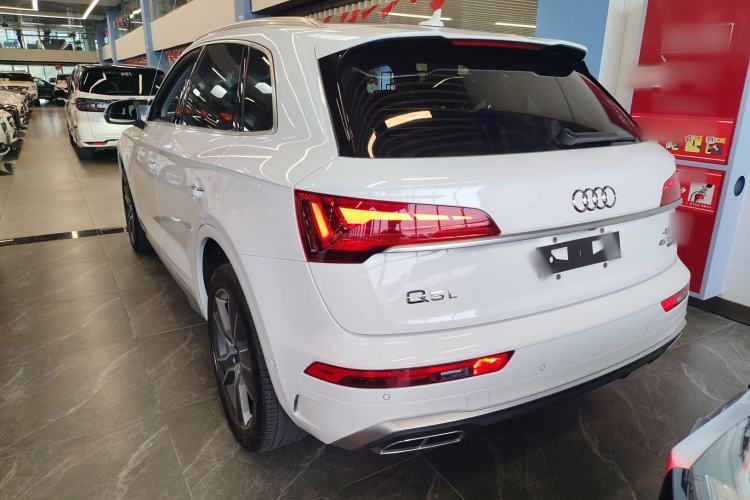 Used Audi Q5L 2022 Updated 45T Luxury Dynamic Version Left Side