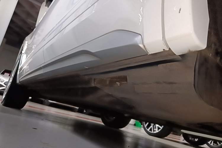 Used Audi Q5L 2022 Updated 40T Luxury Dynamic Edition Left Side Sill