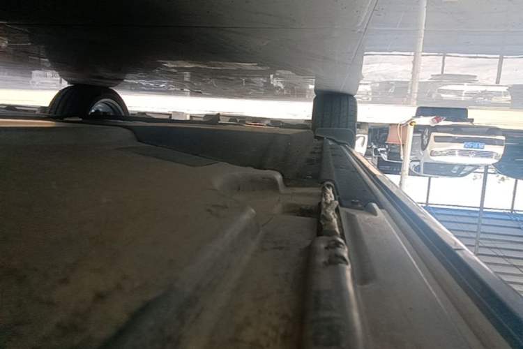 Used Audi Q5L 2022 40T Fashionable and Dynamic Model Left Side Sill