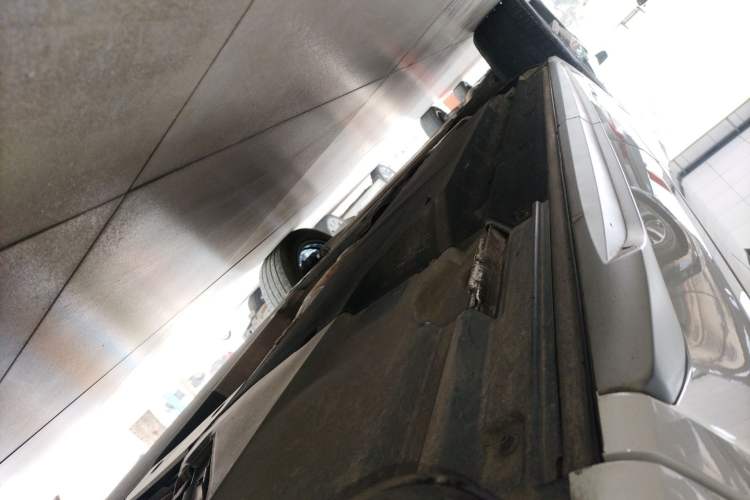 Used Audi Q5L 2022 40T Fashionable and Dynamic Model Left Side Sill