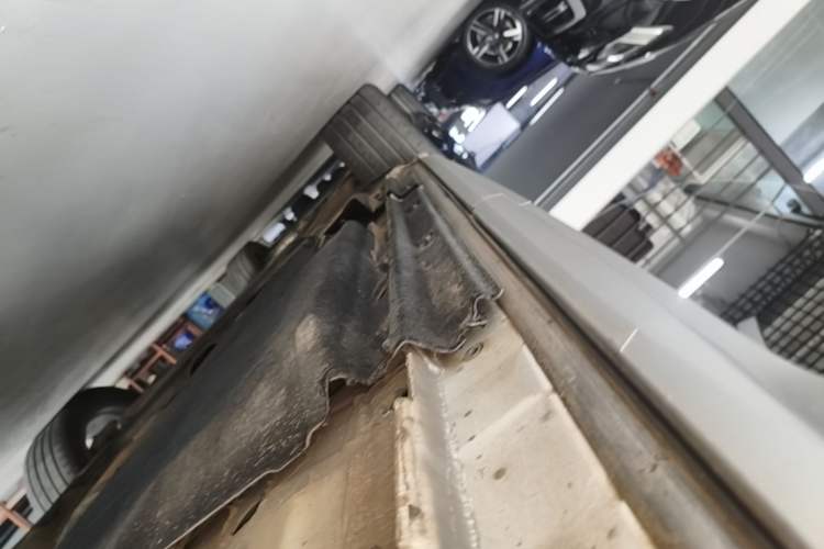 Used Audi Q5L 2022 Updated 40T Luxury Dynamic Edition Left Side Sill